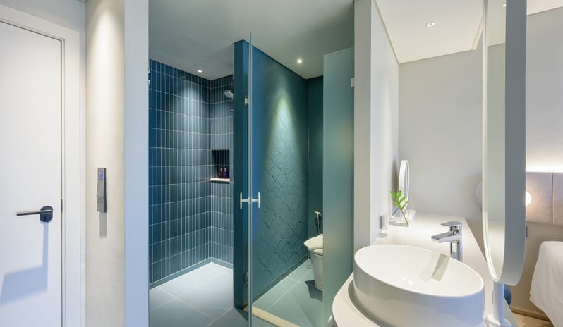 02 Superior Ocean View - Bathroom